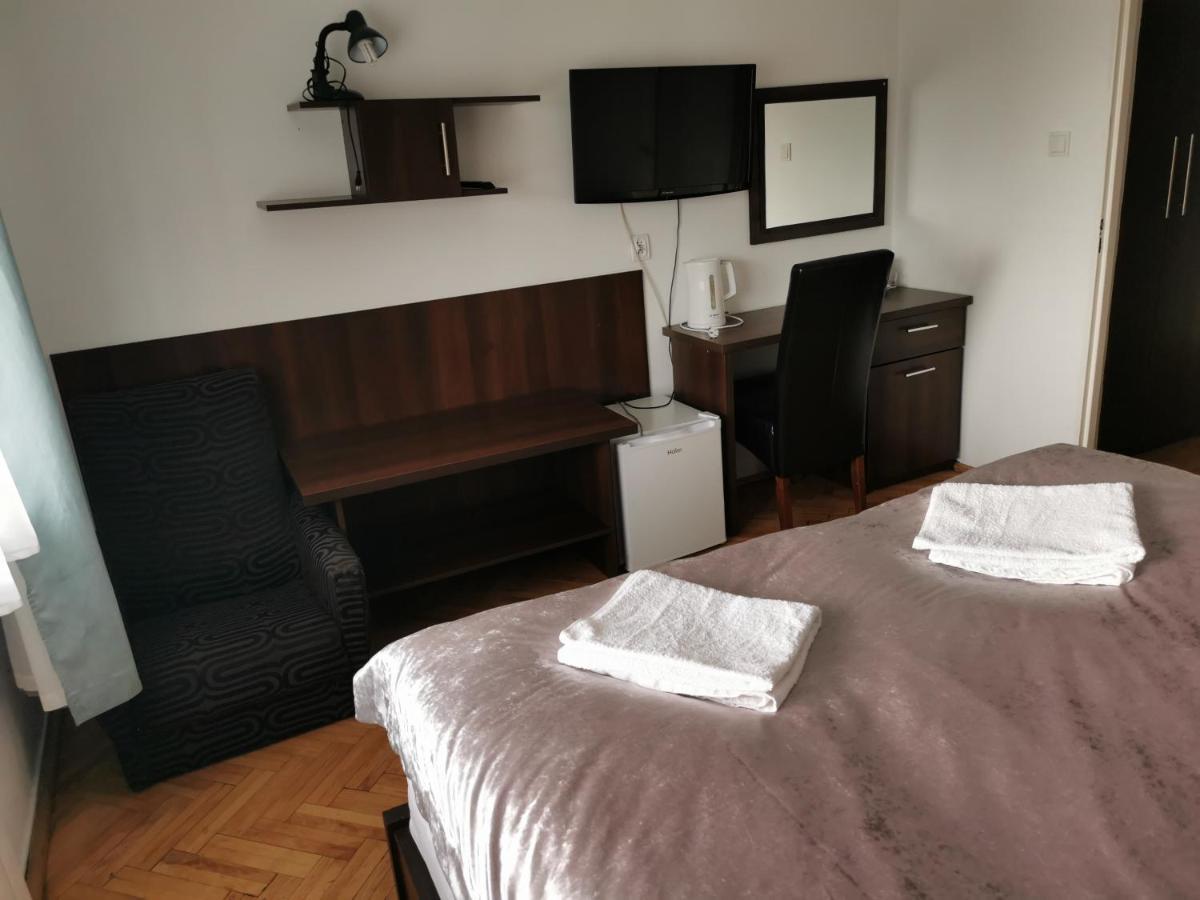 Dukat Hotel Horyniec Eksteriør billede